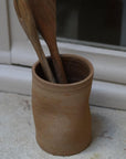 Pot à ustensiles Milan en grès sable brun, façonnage à la main céramique artisanale made in Bordeaux