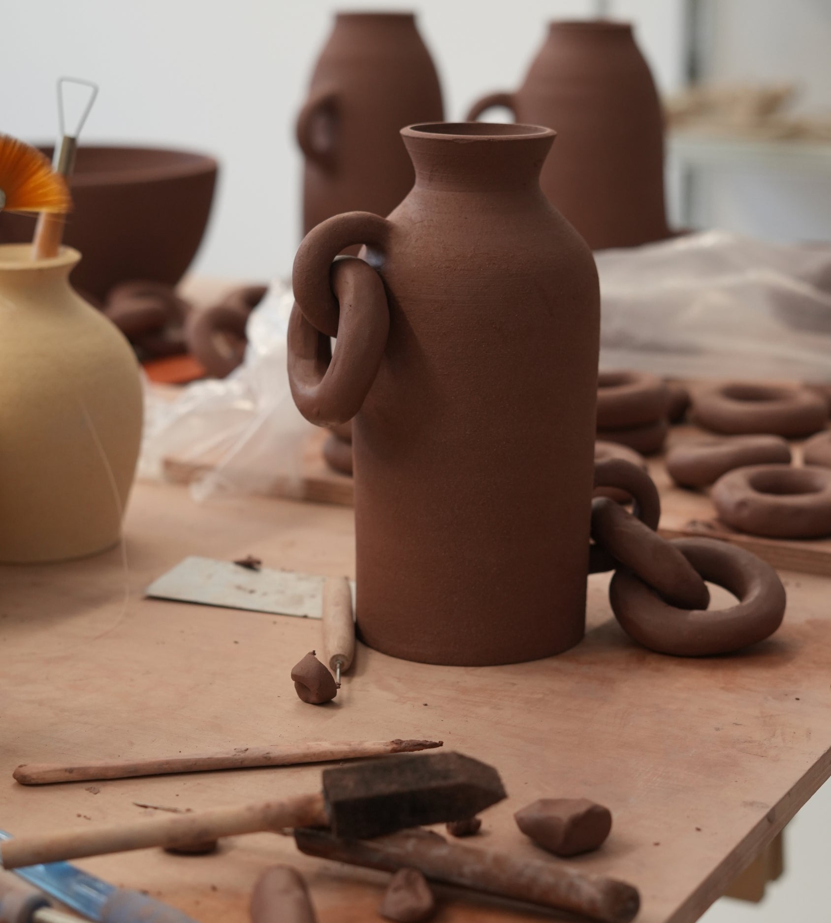 ANDROS | Céramique décorative, sable brun