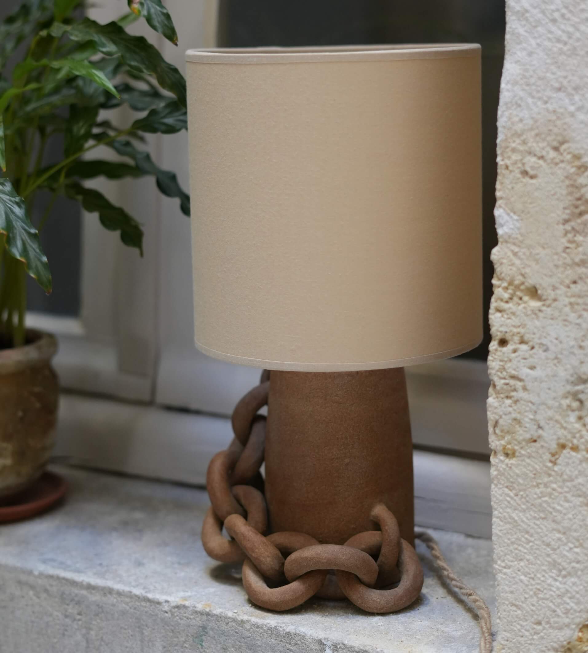 Lampe Andros marron ivoire de côté