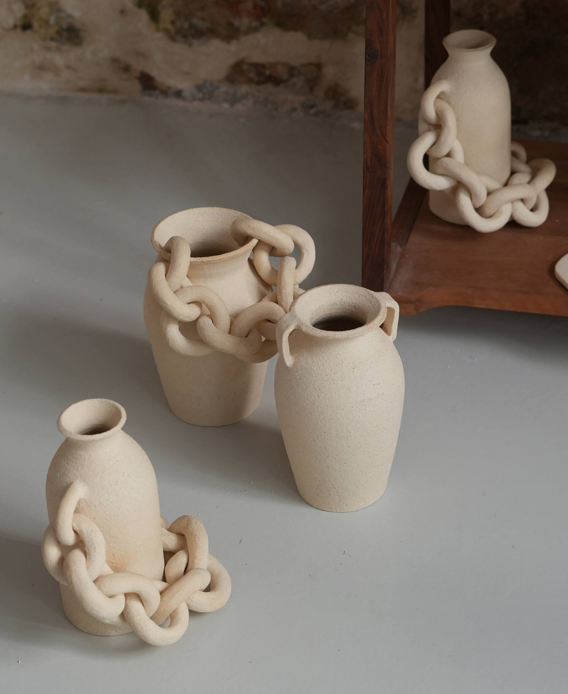 Céramiques artisanales Klaya, en grès, façonnées à la main à Bordeaux