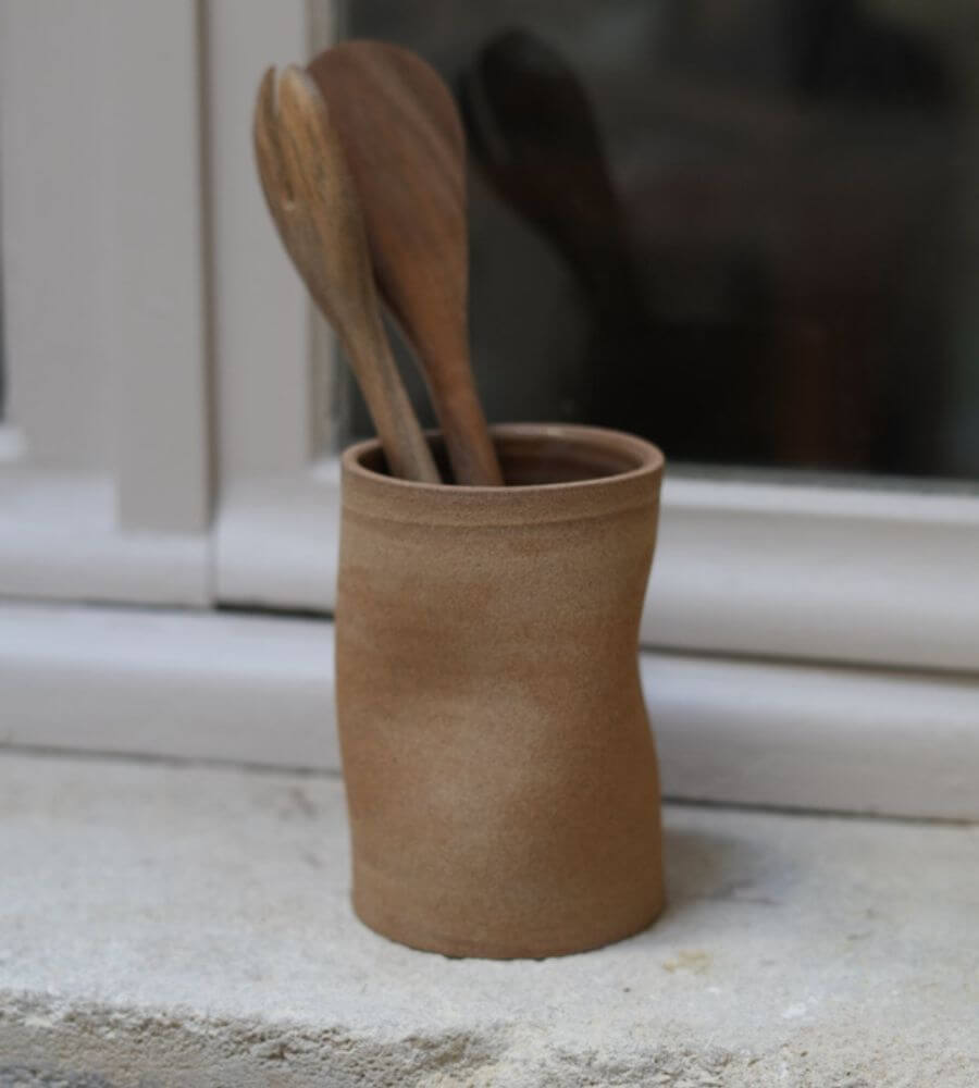 Pot à ustensiles Milan grès sable brun, façonnage à la main céramique artisanale 