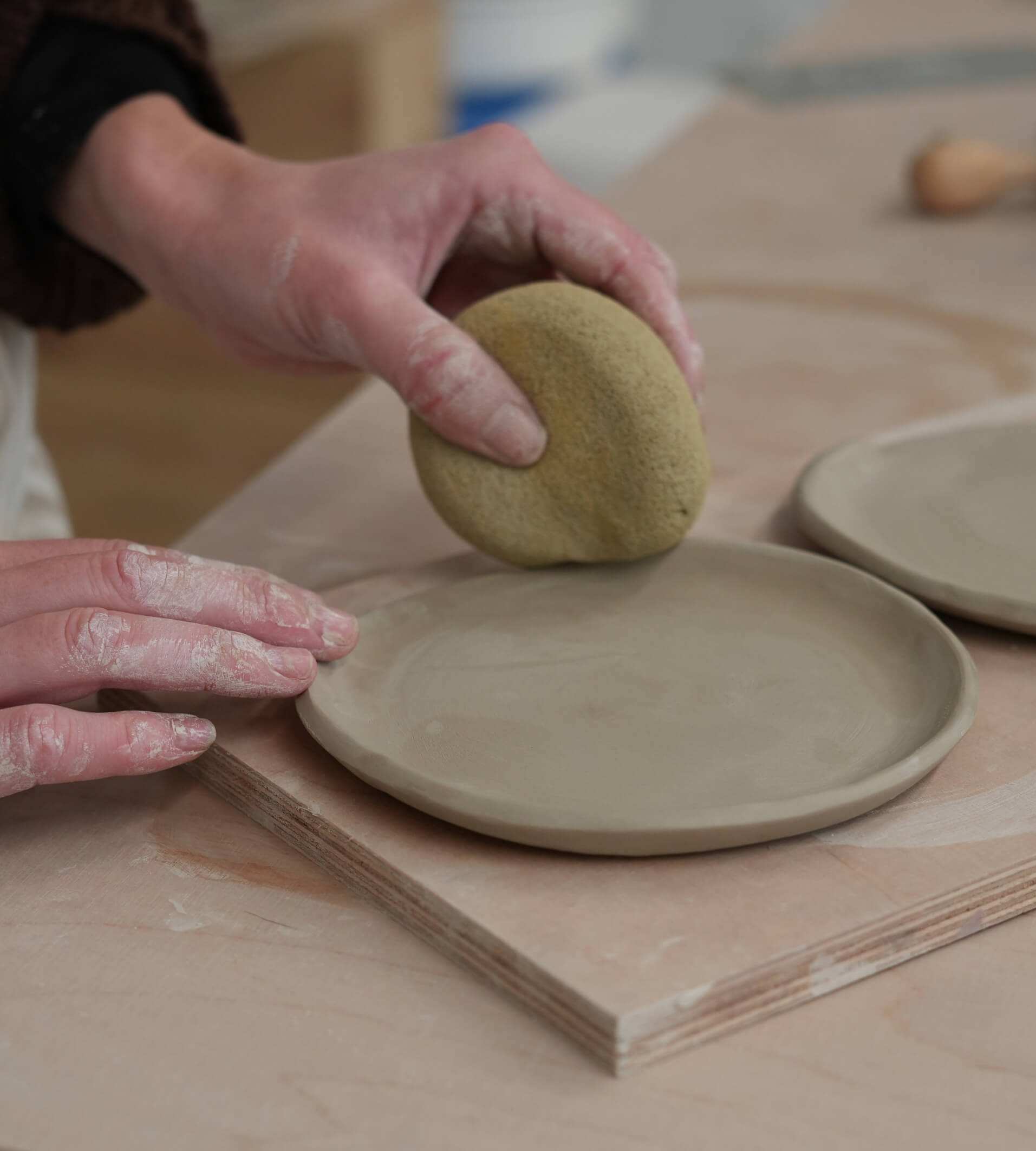 Coulisses de la production, façonnage repose ustensiles PARME